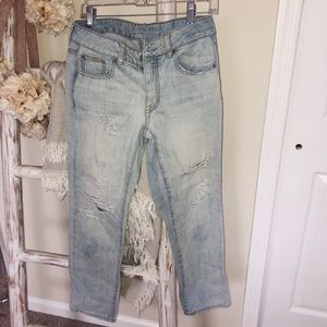 American Eagle Cropped Destroyed Jeans